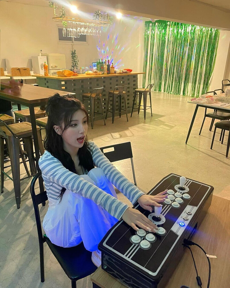 220719 PIXY Instagram Update - Dia documents 1