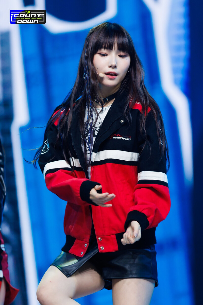 221020 Kep1er Youngeun 'We Fresh' at M Countdown documents 2