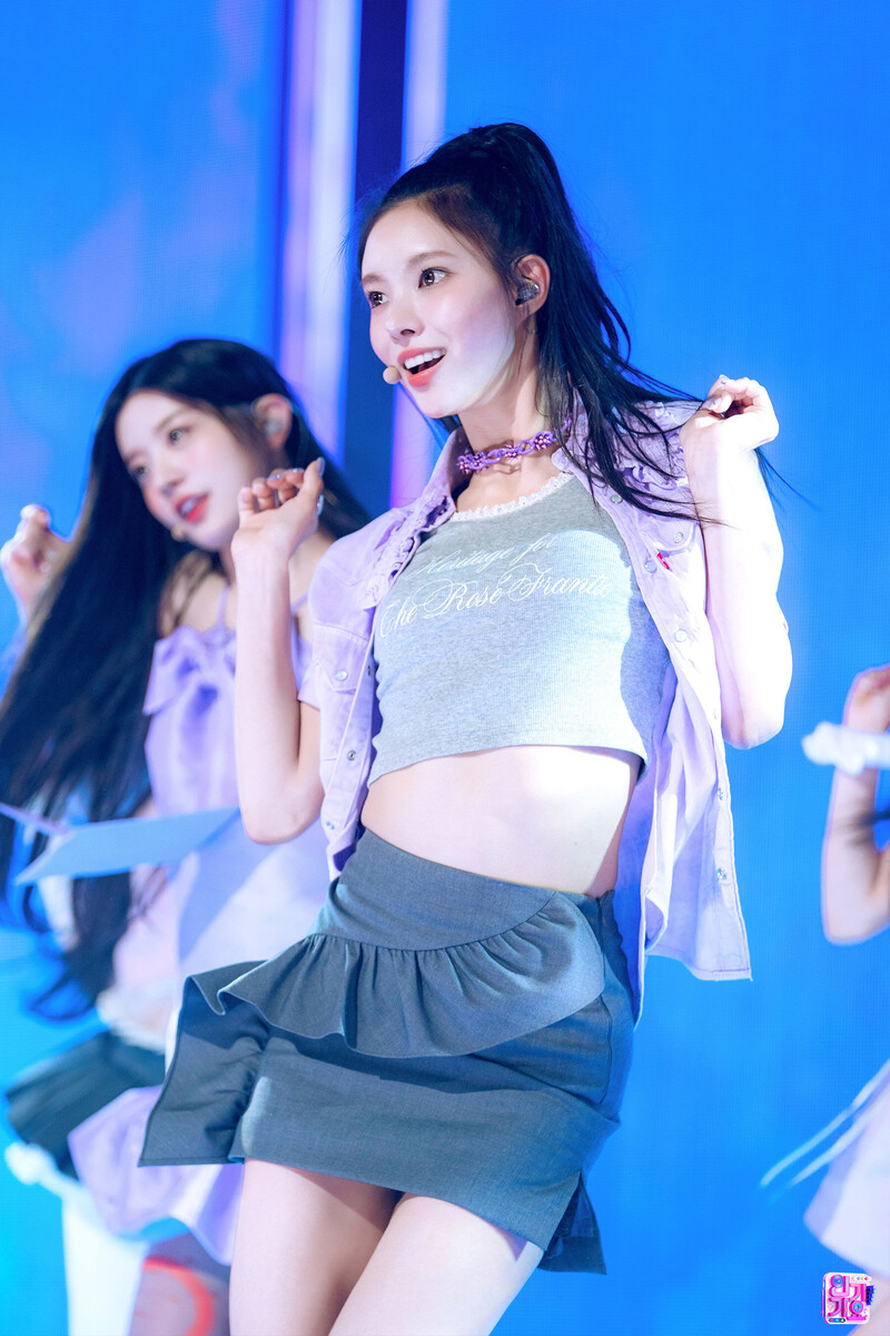 240407 ILLIT Yunah - 'Magentic' at Inkigayo documents 1