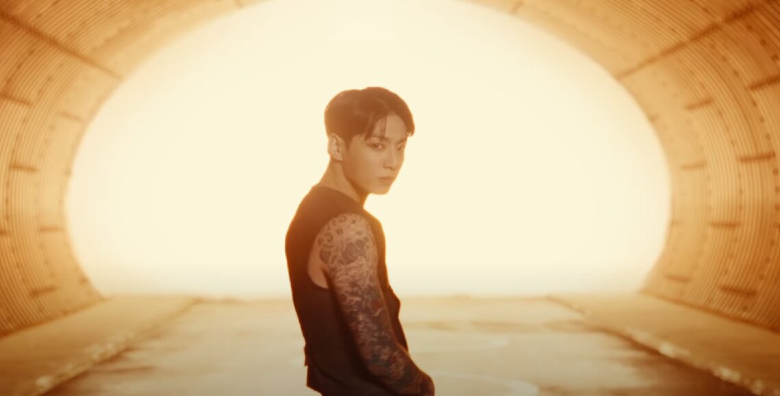 “Pop Prince” – BTS’ Jungkook “Standing Next to You” MV Will Stand the ...