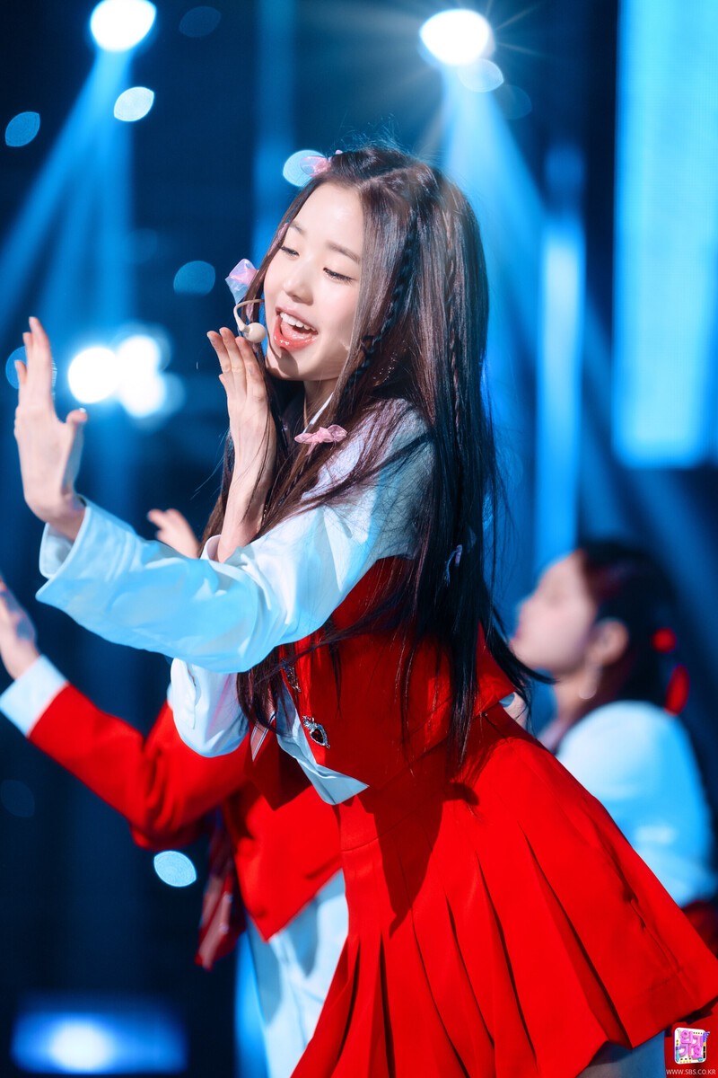 220501 IVE Wonyoung - 'LOVE DIVE' at Inkigayo documents 4