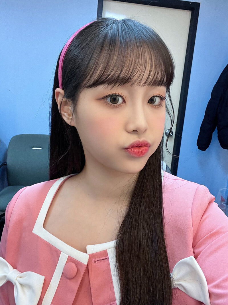 220516 Loona Twitter Update - Chuu documents 1