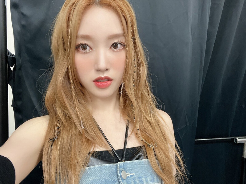 220608 LOONA Twitter Update - GoWon documents 7