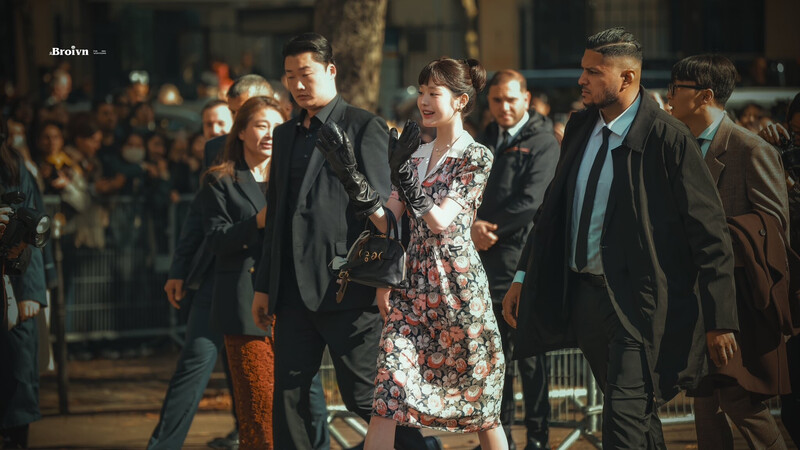 241001 IVE Wonyoung - Miu Miu SS25 Show at Paris Fashion Week documents 11