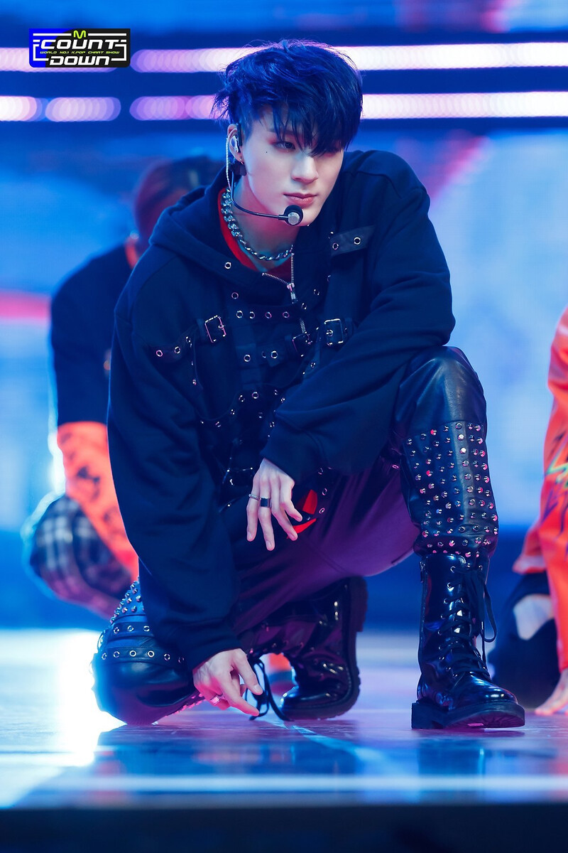 April 7, 2022 JENO- 'GLITCH MODE' at M COUNTDOWN documents 7