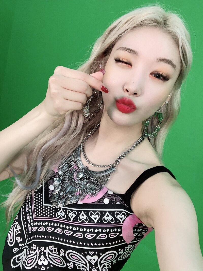 190726 INKIGAYO Twitter Update with Chungha documents 3