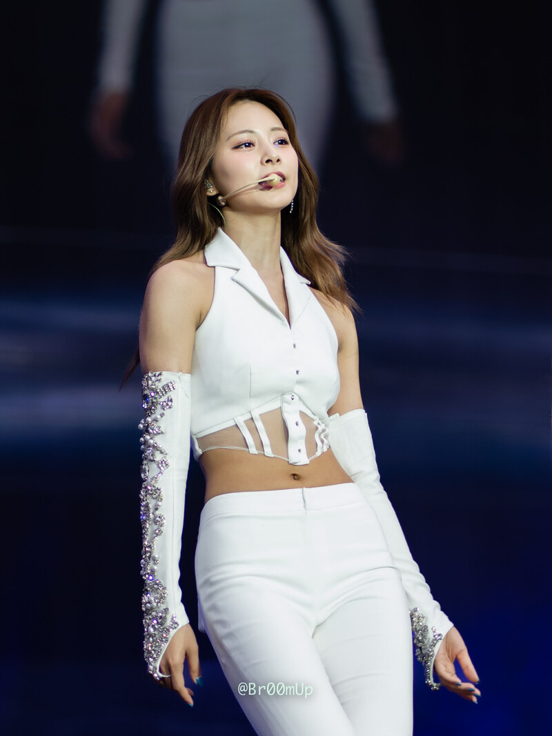 230709 TWICE Tzuyu - ‘READY TO BE’ World Tour in Atlanta documents 2