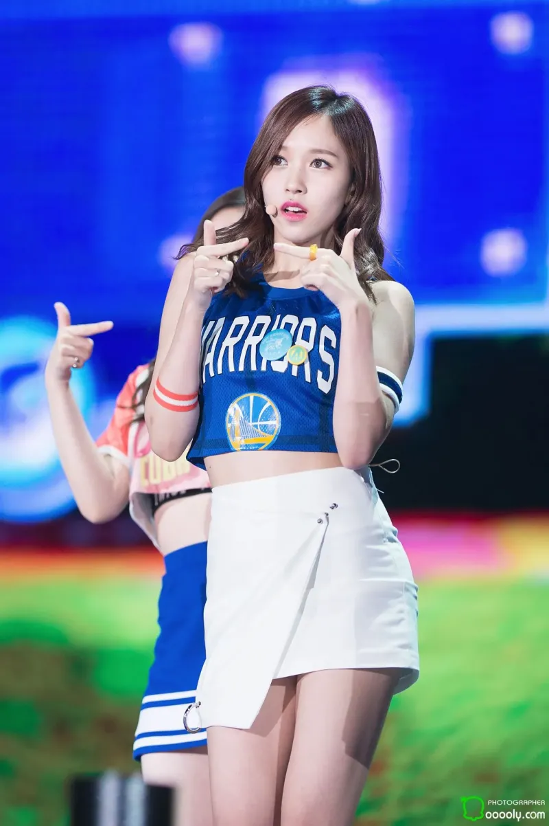 Mina43.jpg