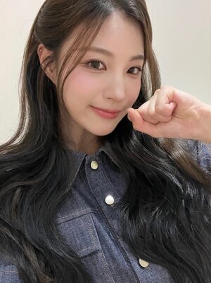 240515 - ICHILLIN' Twitter Update with Yeju
