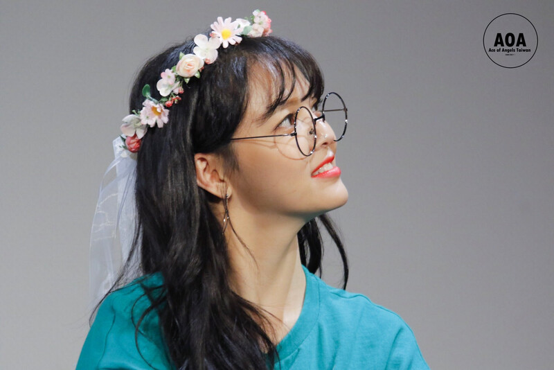 180608 Jimin at 'Bingle Bangle' Fansign documents 1