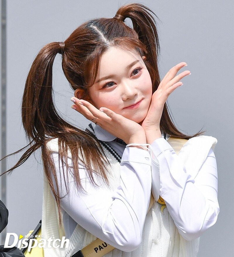 220428 Billie's Tsuki on the Way to "Knowing Brothers" filming by Dispatch documents 1