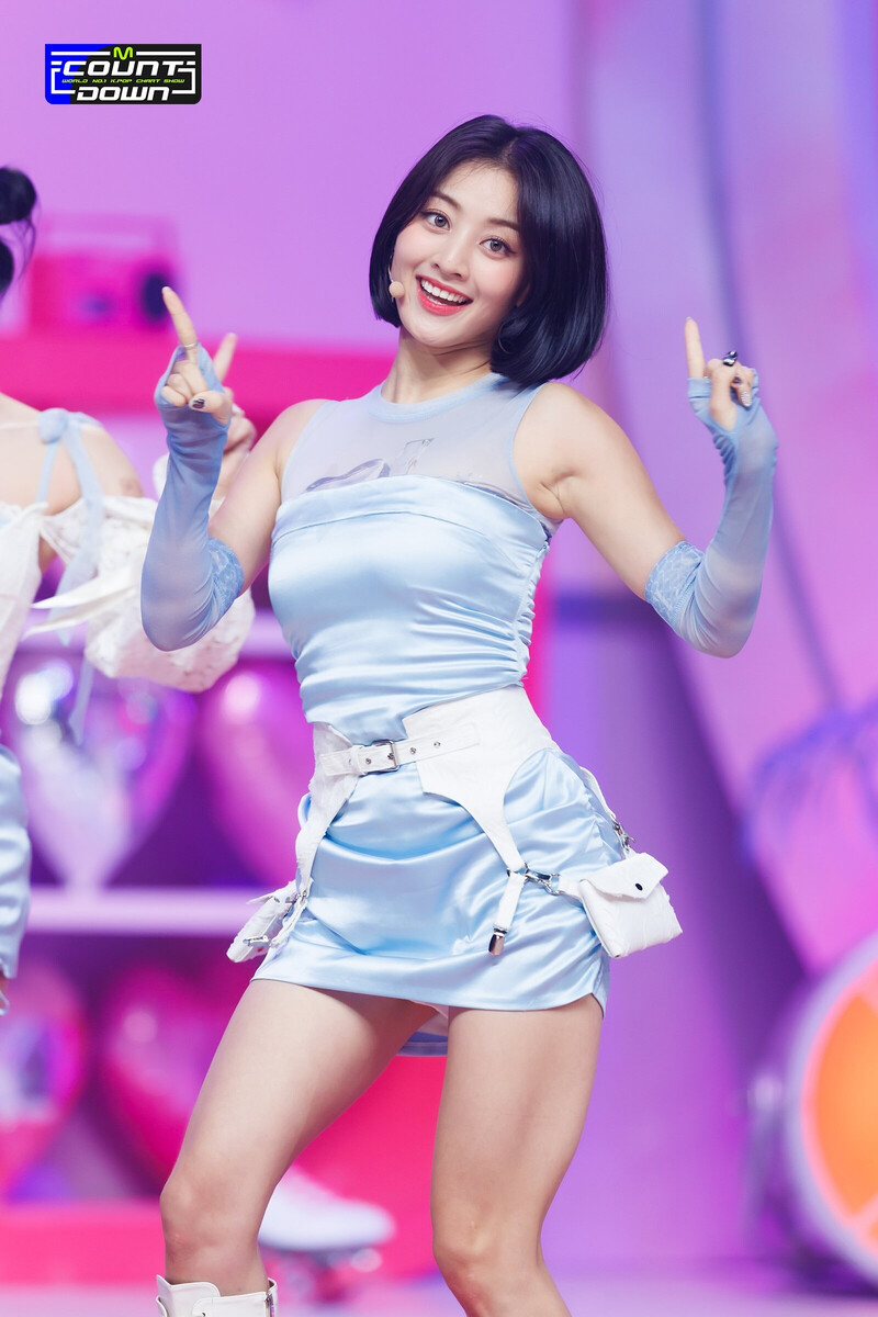 220901 TWICE Jihyo  'Talk that Talk' at M Countdown documents 3