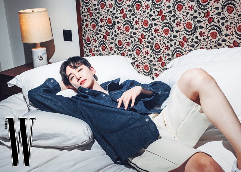 Lee Junho X Tommy Hilfiger for W Korea April 2024 Issue documents 4