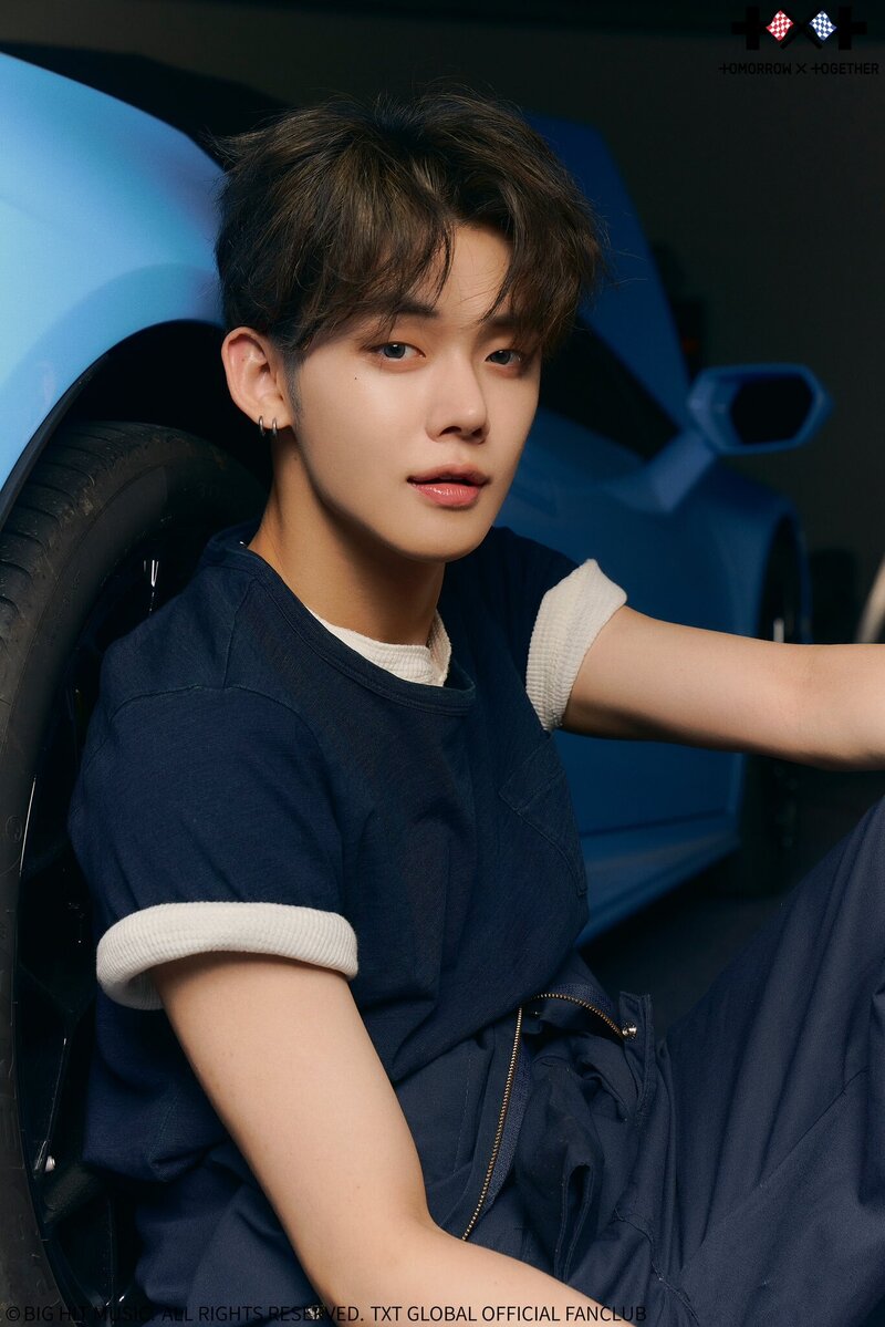 TXT 'CURIOUS' Cut Only For MOA - YEONJUN documents 4