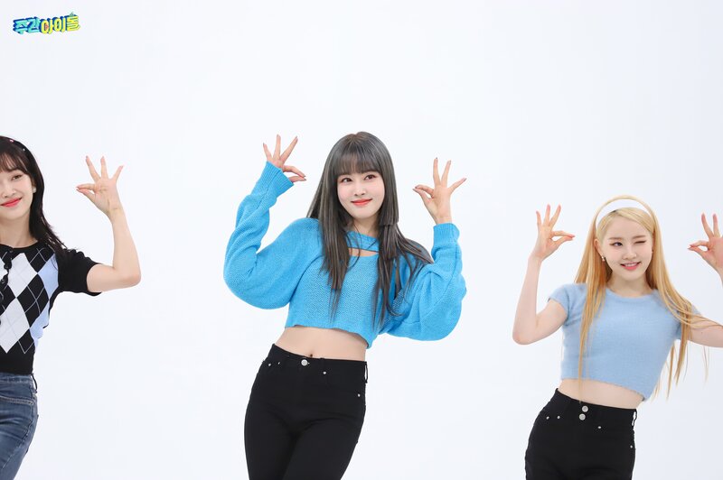 210908 MBC Naver Post - STAYC at Weekly Idol documents 21