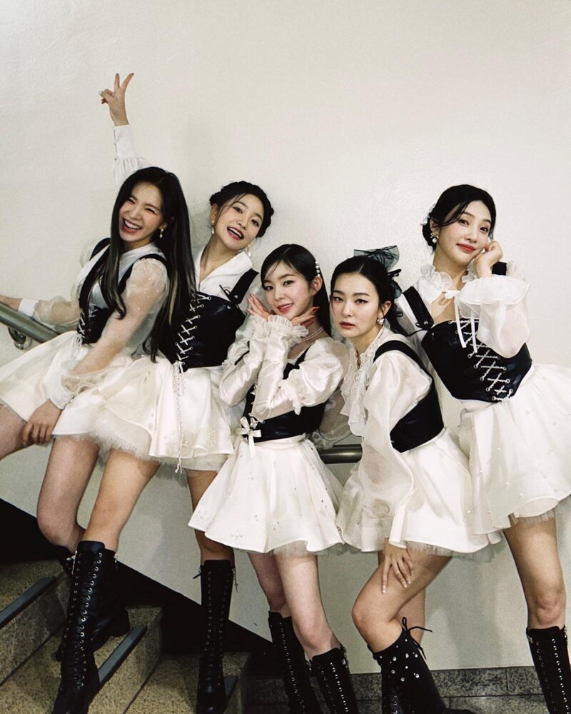 220325 Red Velvet Joy Instagram Update documents 1