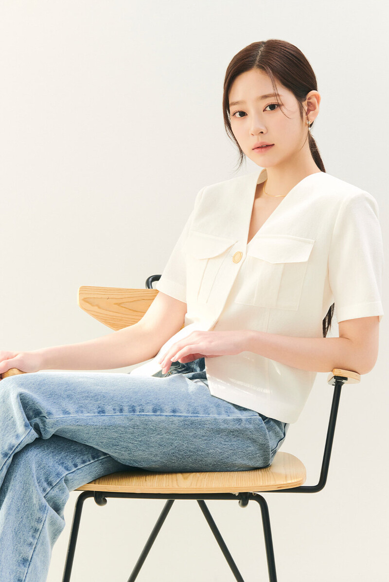 Kim Minju for Citybreeze 2022 SS Collection documents 11