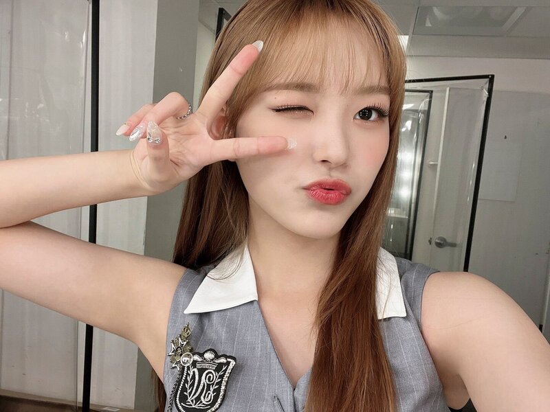 221006 LIGHTSUM Twitter Update - Yujeong documents 1