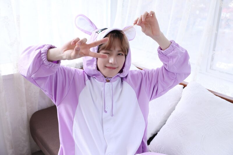 12.3.21 - [Weverse ONLY] JUST B 'Try' Animal Pajama ver. Behind-the-scenes documents 14