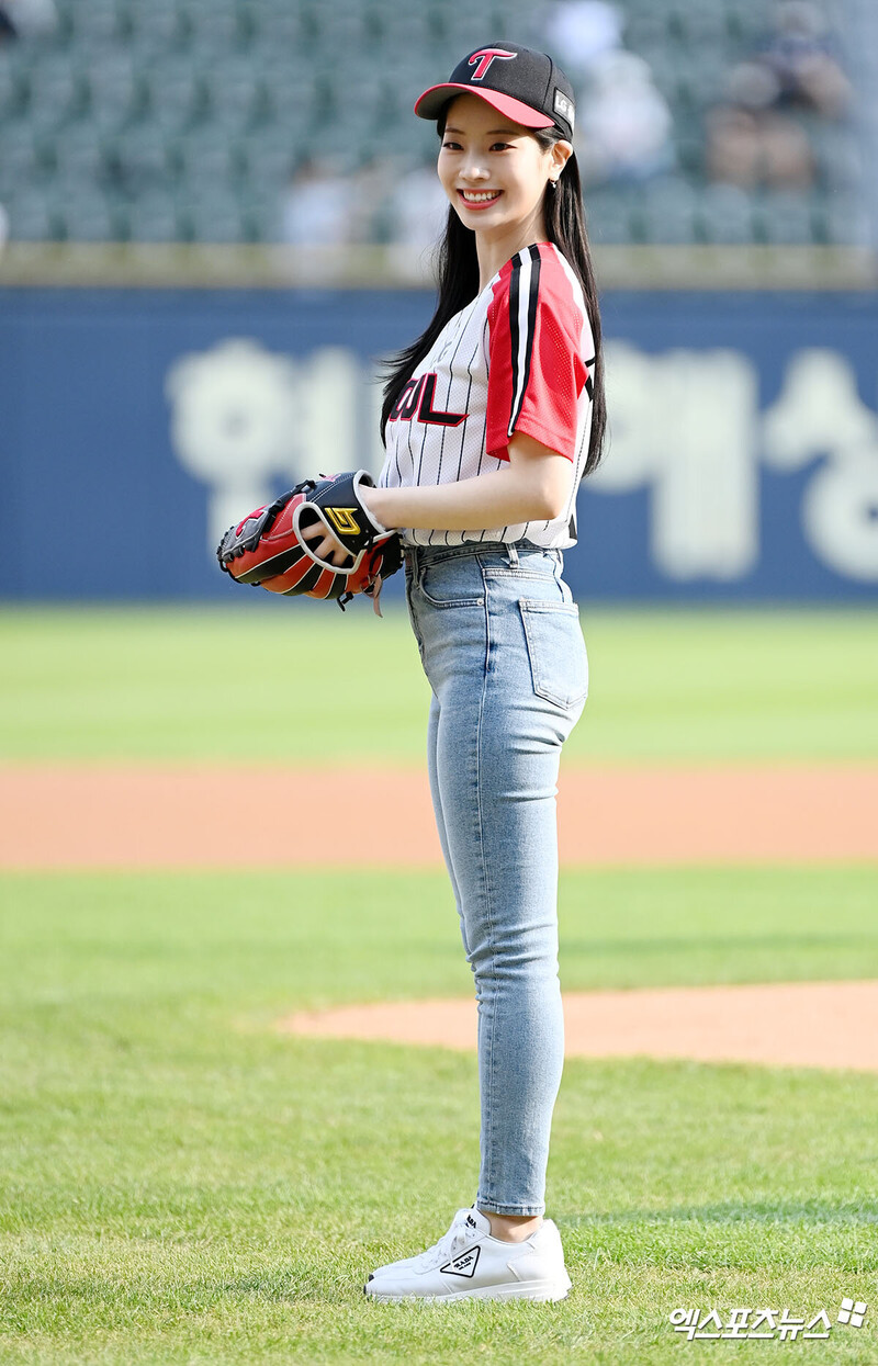 220821 TWICE Dahyun - LG Twins First Pitch documents 1