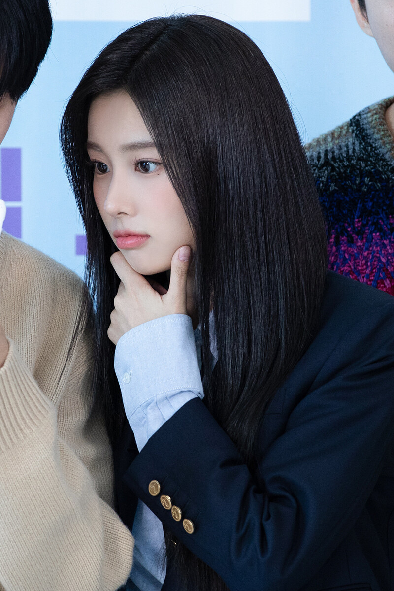 221015 8D Naver Post - Kang Hyewon - 'Seasons of Blossom' Press Conference documents 7