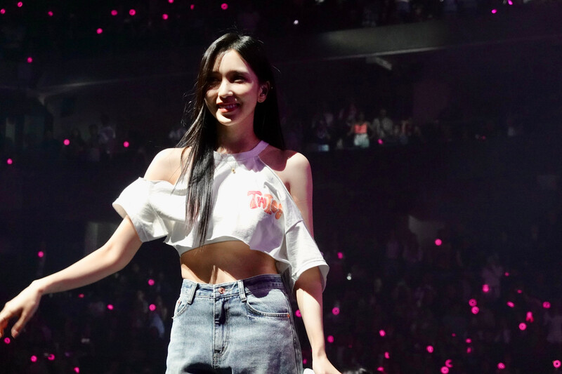 230613 TWICE Mina - ‘READY TO BE’ World Tour in Oakland Day 2 documents 4