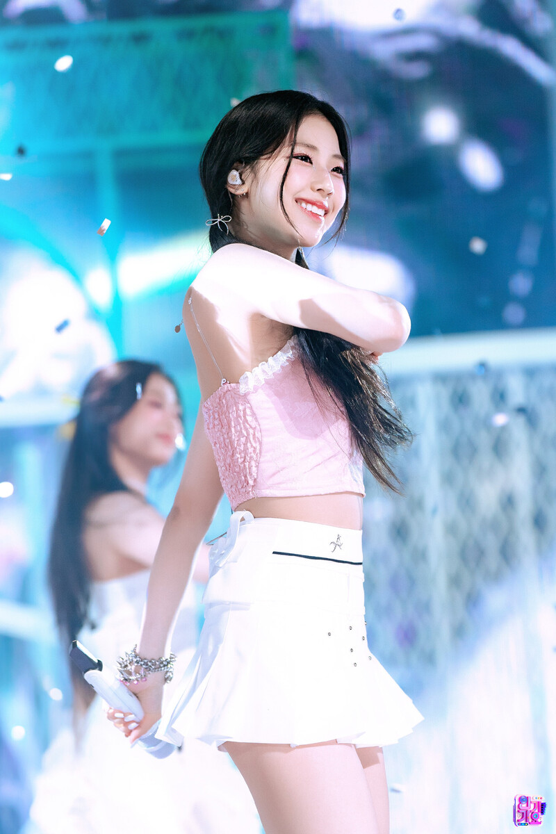 240714 BABYMONSTER Ruka - ‘FOREVER’ at Inkigayo documents 2