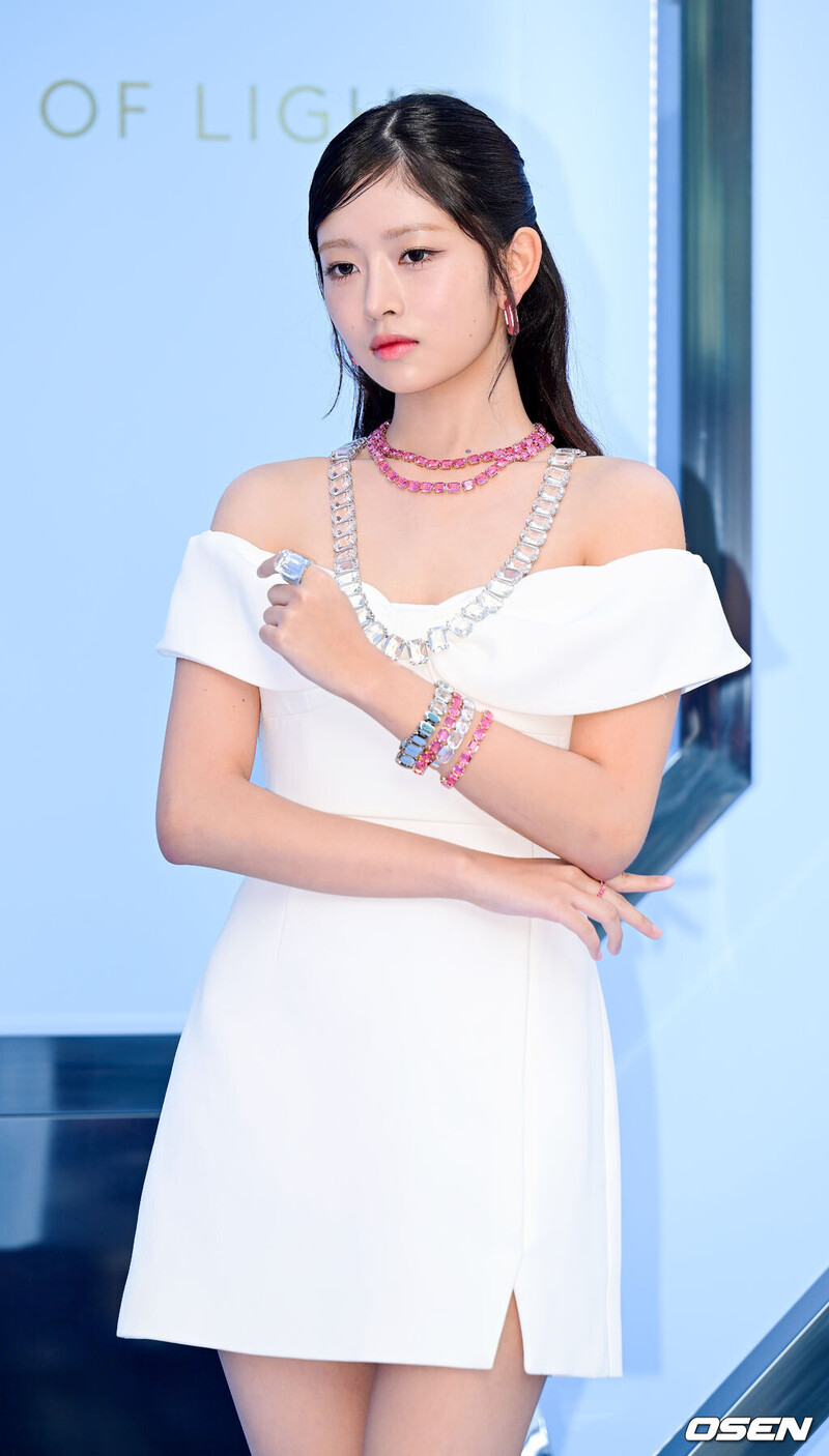 241017 IVE Rei at Swarovski "Masters of Light"Event documents 7