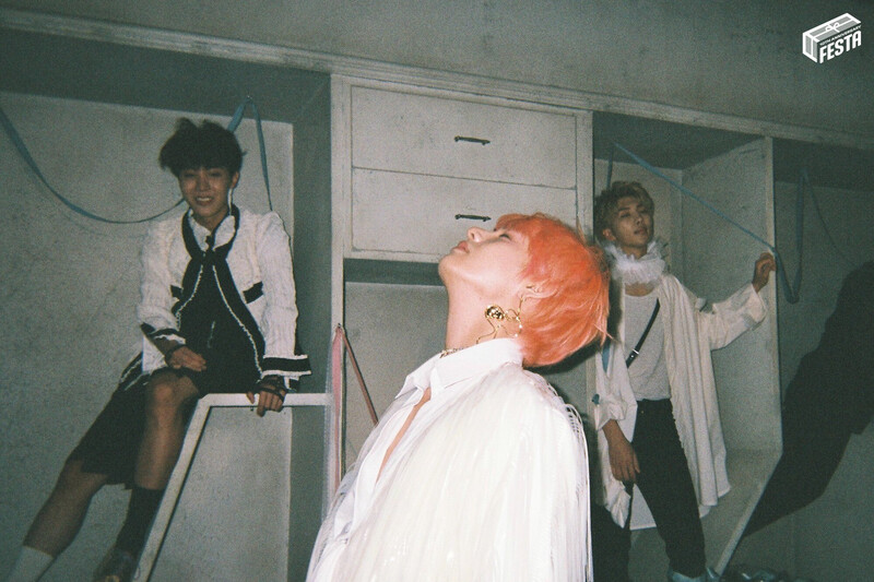 BTS EXHIBITION Film Camera Photo (B side ver.) documents 14