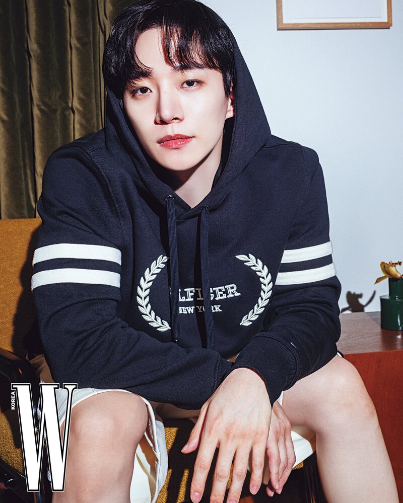 Lee Junho X Tommy Hilfiger for W Korea April 2024 Issue documents 8