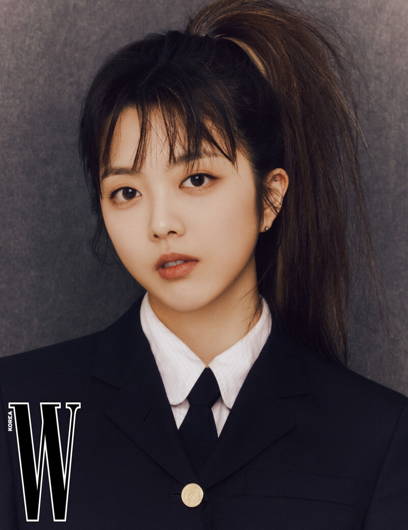 Weki Meki for W Korea Magazine December 2021 Issue documents 5