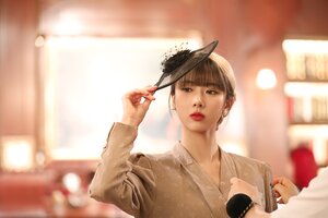 220826 Dreamcatcher Naver Post - Yoohyeon 'For' Special Clip