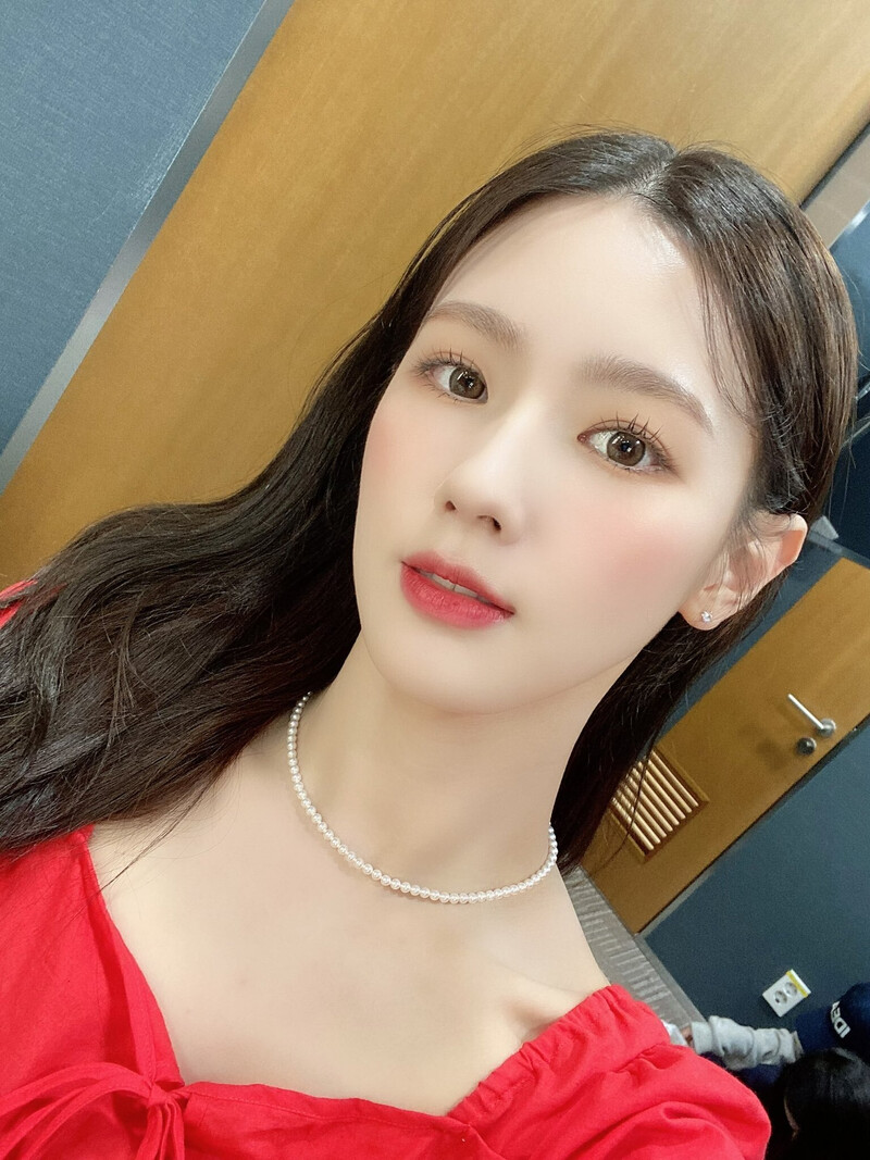 210902 (G)I-DLE Miyeon SNS Update documents 2