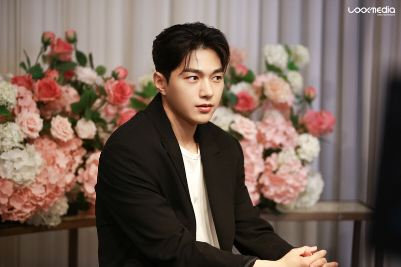 240523 - Naver - L Treat Me Cruelty Drama Behind Photos documents 2