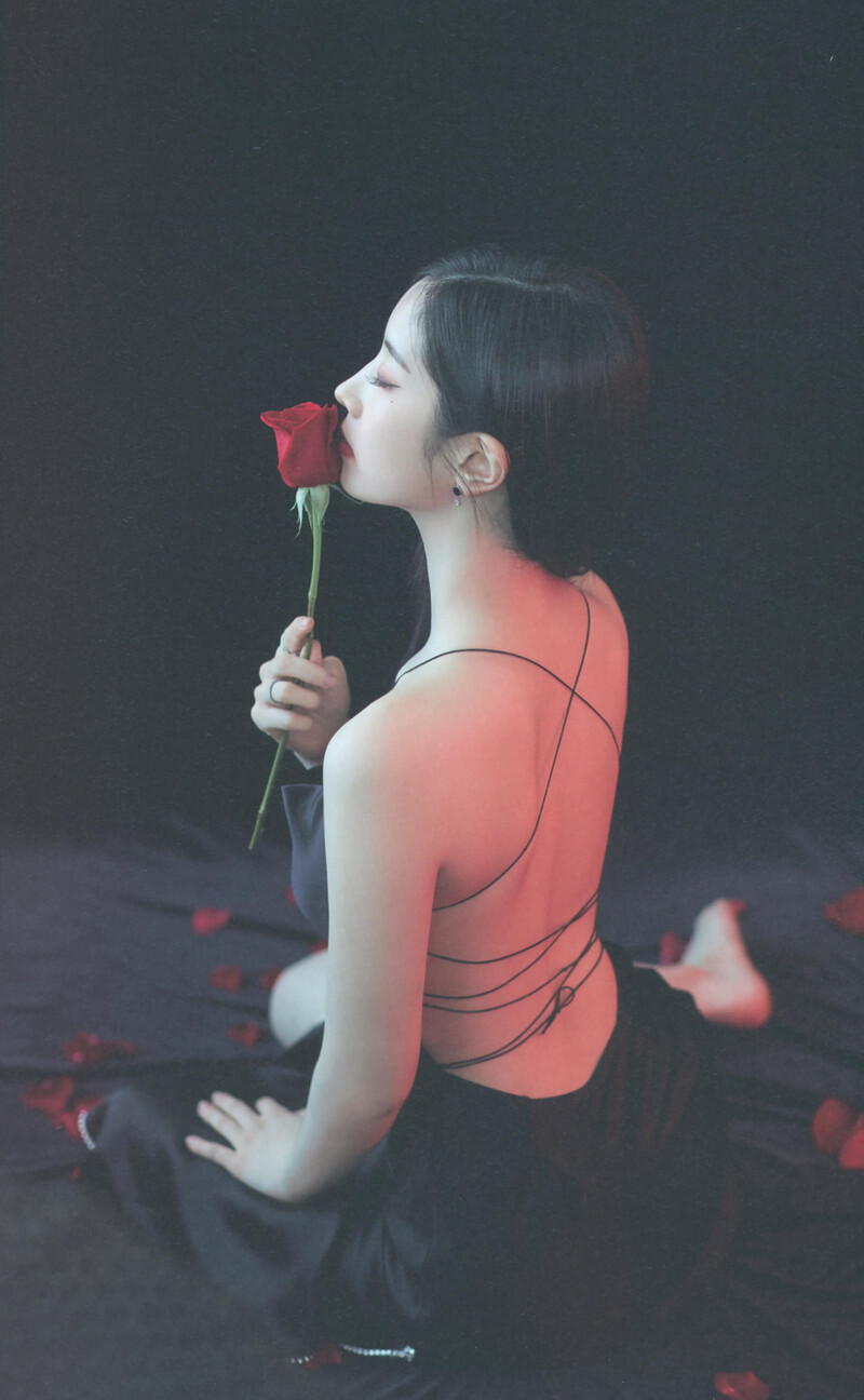 Yes, I am Dahyun Photobook (Scans) documents 22