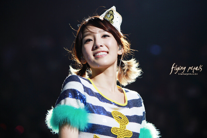 110909-10 Girls' Generation Taeyeon at Girls' Generation 2011 Tour in Taiwan documents 20