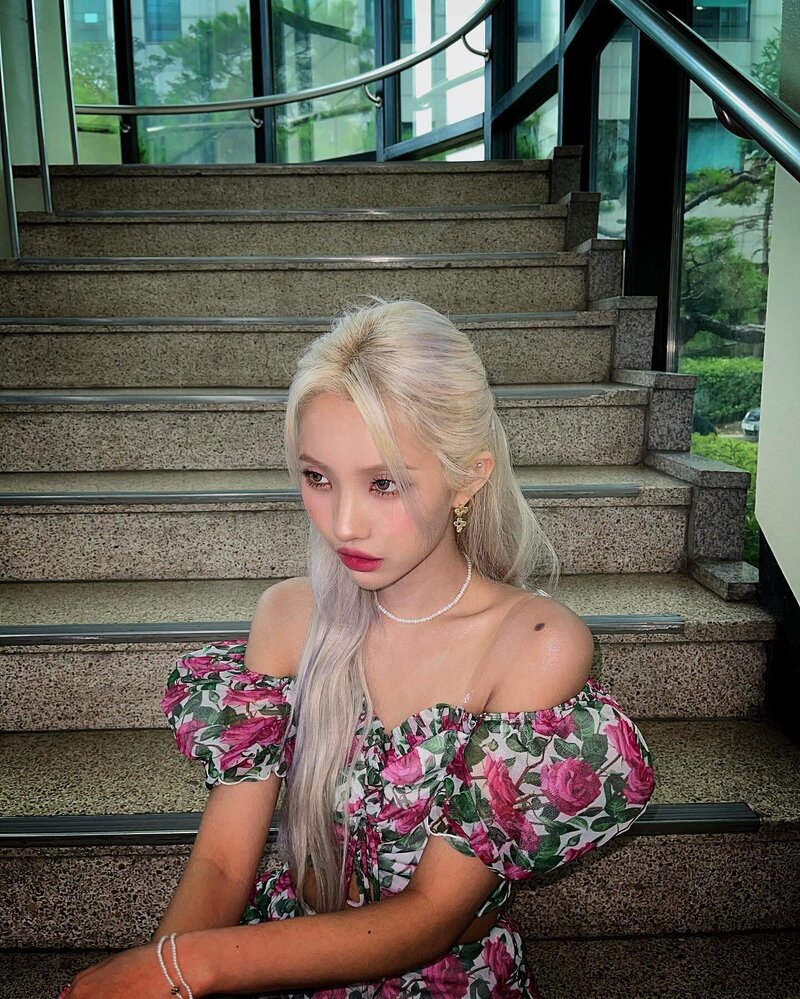 210709 (G)I-DLE Soyeon SNS Update documents 2