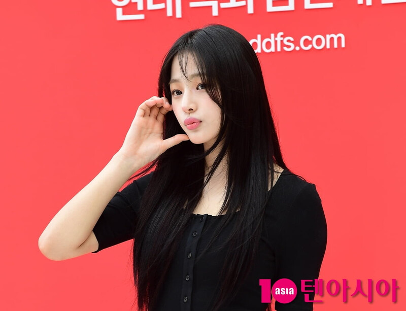 240801 New Jeans Minji - Hyundai Department Store Duty Free Event documents 10