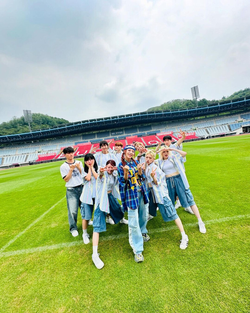 240825 MOONBYUL Instagram Update documents 18