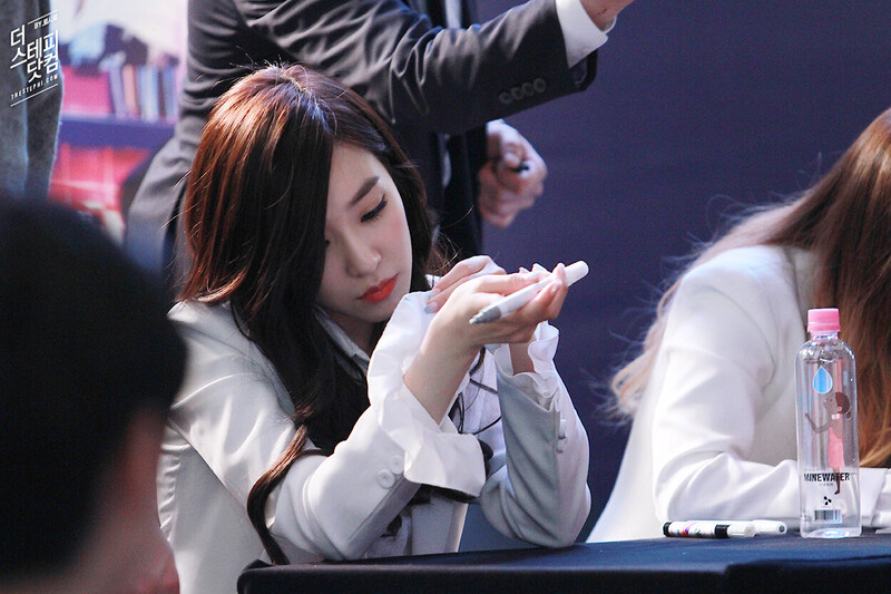 140314 Girls' Generation Tiffany at Mr. Mr. fansign documents 12