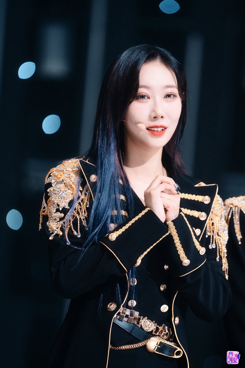 221006 Dreamcatcher Handong - 'VISION' at Inkigayo documents 10