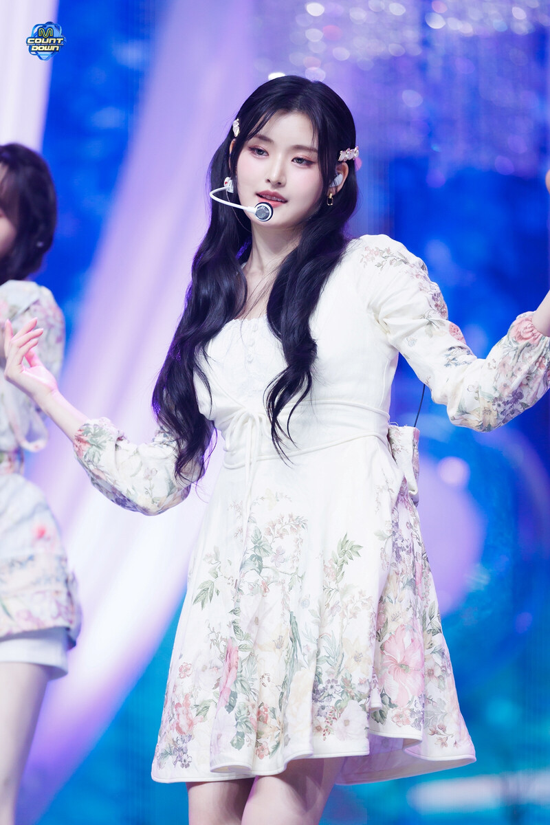 240926 FIFTY FIFTY Athena - 'SOS' at M Countdown documents 2