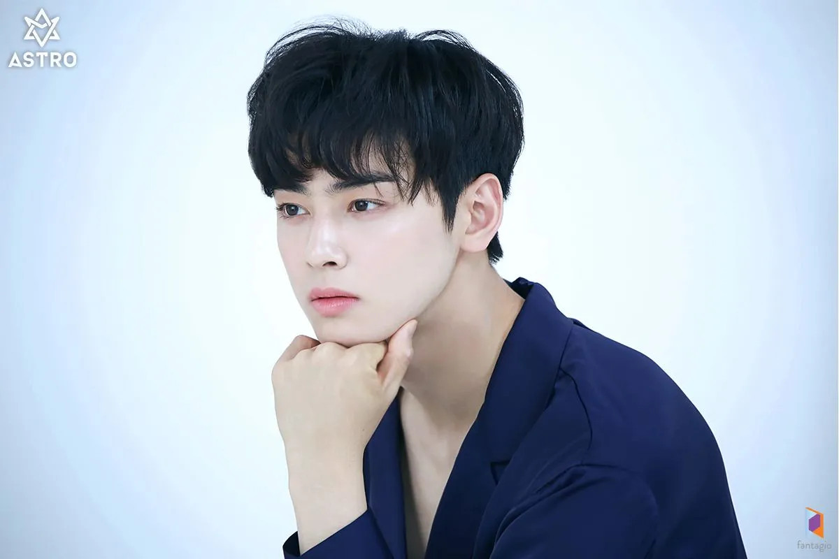 858 Cha Eun Woo Photos & High Res Pictures - Getty Images