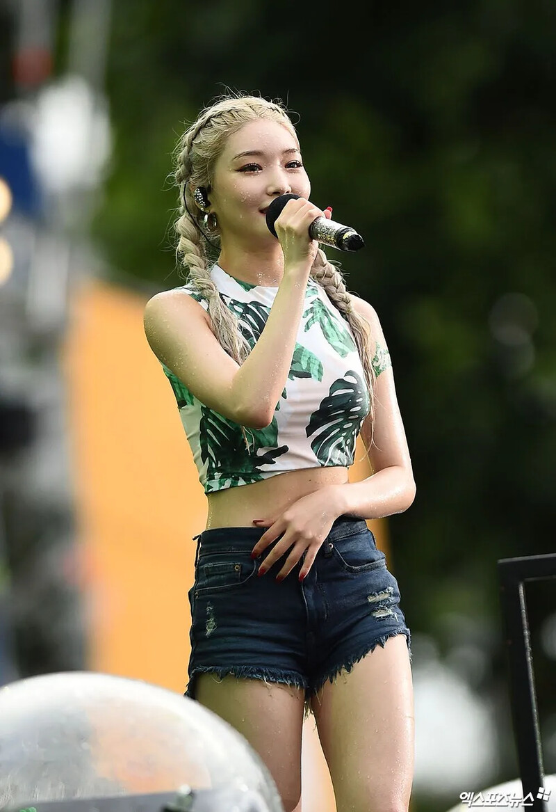 July 20, 2019 Chungha at Waterbomb Festival | Kpopping