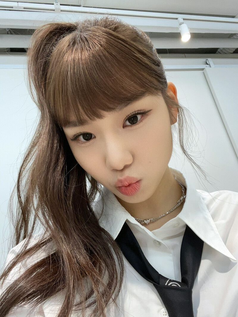 221127 FIFTY FIFTY Twitter Update - Saena documents 4