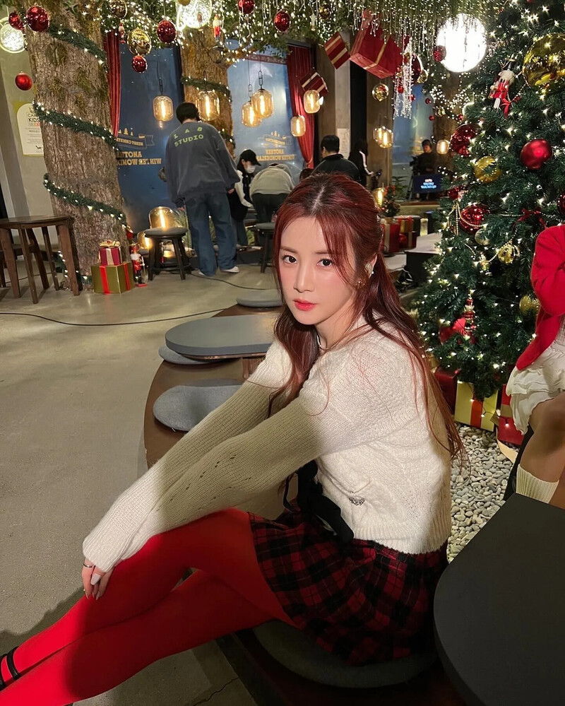 231219 Apink CHORONG instagram update documents 2