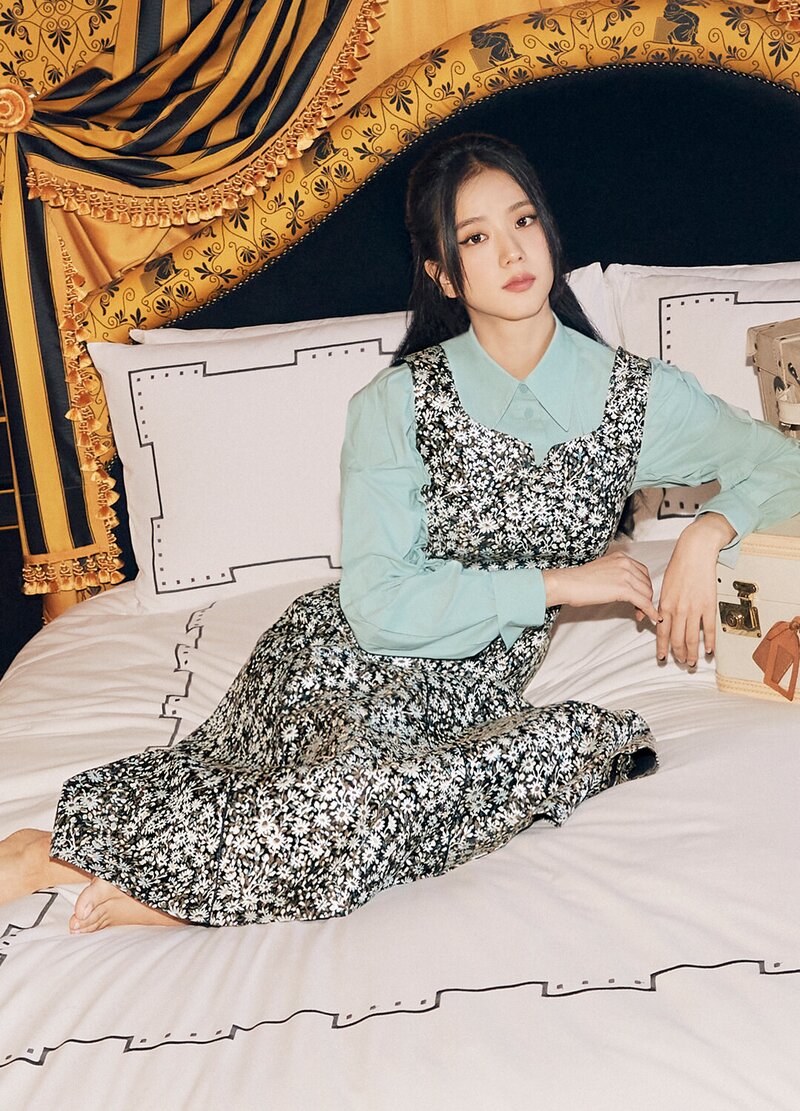 BLACKPINK's Jisoo for IT MICHAA 2021 Fall Campaign 'Time To Find Me' Collection documents 11