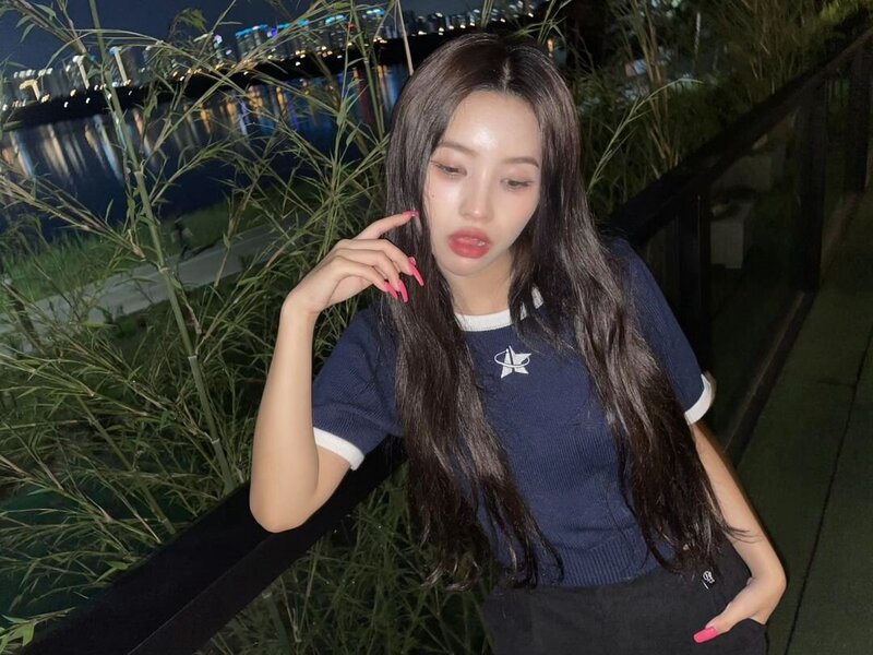 230609 - (G)I-DLE Soyeon Instagram Update documents 1