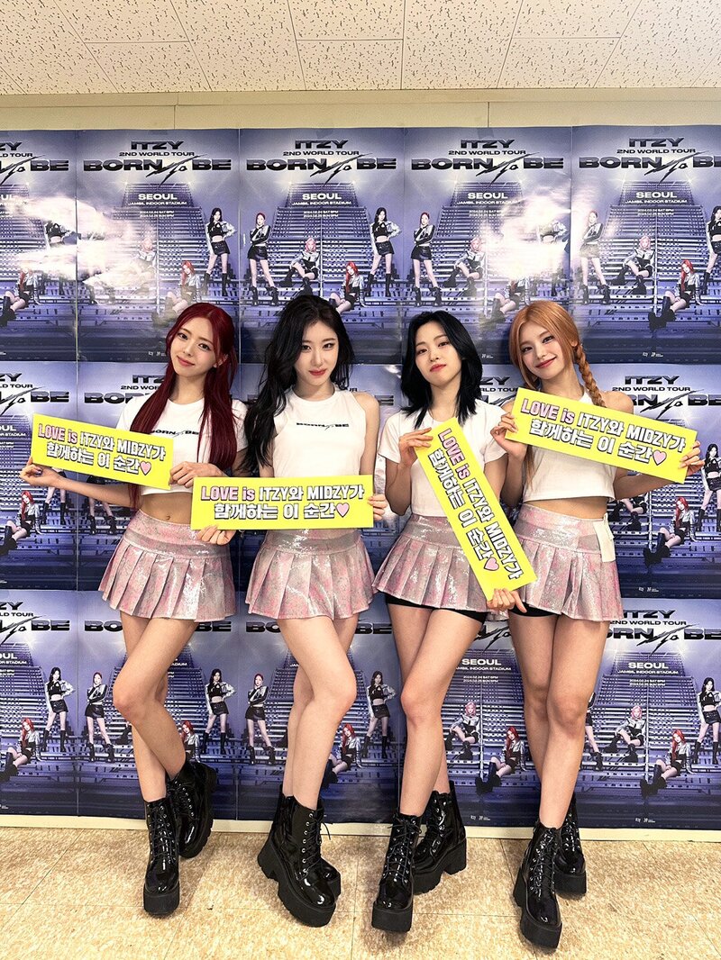 240224 - ITZY Twitter Update - ITZY 2ND WORLD TOUR 'BORN TO BE' in SEOUL - DAY 1 documents 2