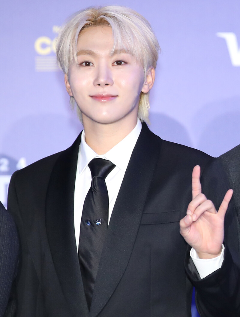 241123 Seventeen Seungkwan at 2024 MAMA Awards Day 3 documents 1